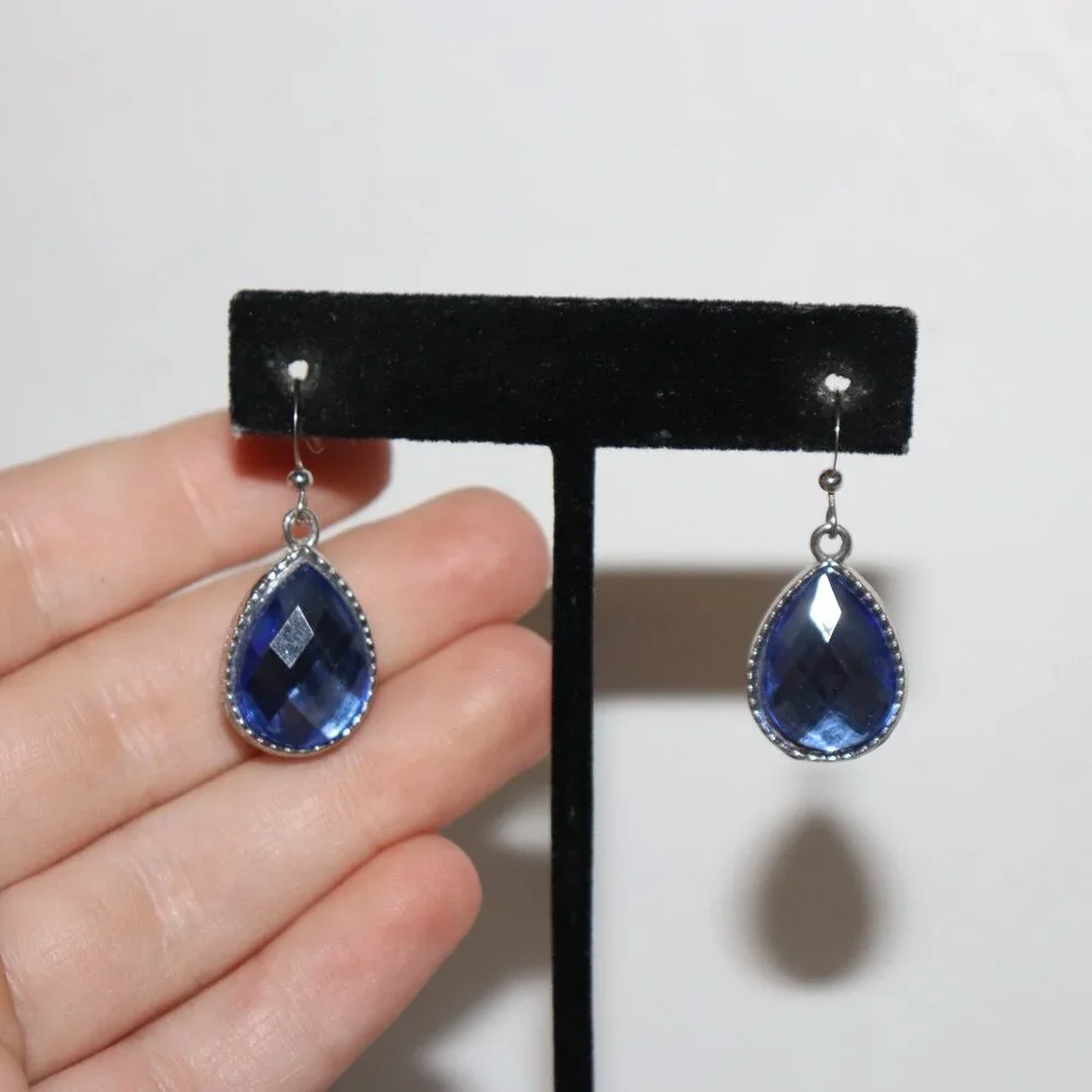 💙 Beautiful Silver & Blue Rhinestone Dangle Hook Earrings – 1 3/8